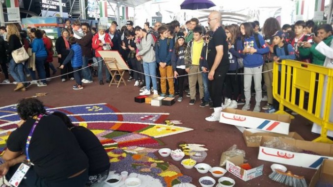 L'Infiorata di Spello ad Expo 2015 a Milano, la magia dei fiori affascina il mondo