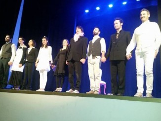 Compagnia teatro regala 500 euro alla scuola infanzia Cannara Lo spettacolo è andato in scena Domenica 31 al Teatro comunale “E.Tesorieri”