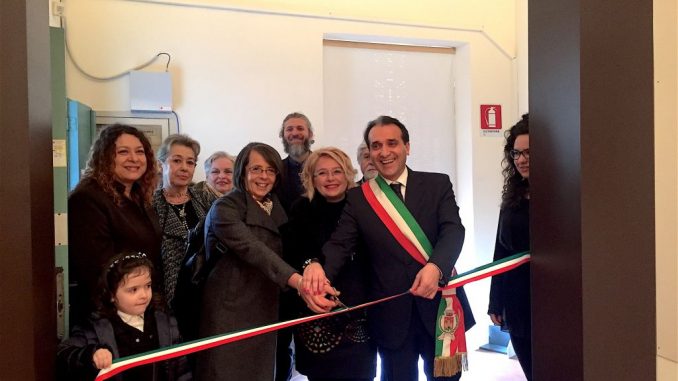 Il taglio del nastro delle mostre Inaugurato il Festival del Cinema di Spello, il taglio del nastro con l'onorevole Marina Sereni