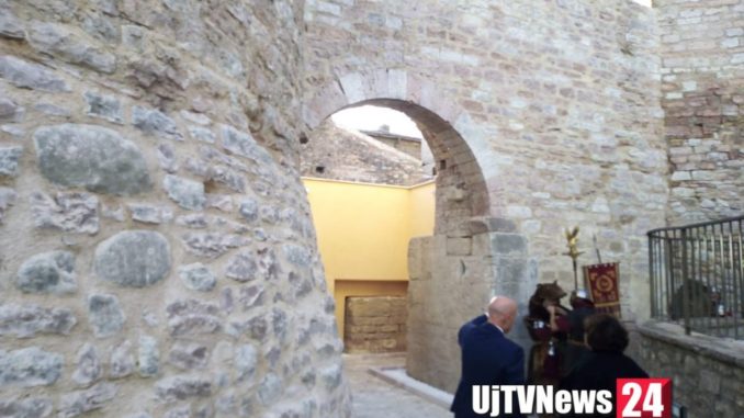 Porta di Borgo San Sisto è tornata alla città in tutto il suo splendore FOTO