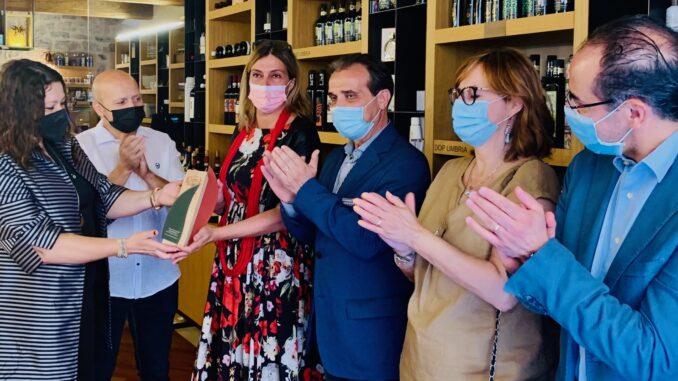 L’E*tra Vergine Oleoteca di Spello, primo premio per il Turismo dell'Olio, modello nazionale per valori, emozioni e saperi del territorio