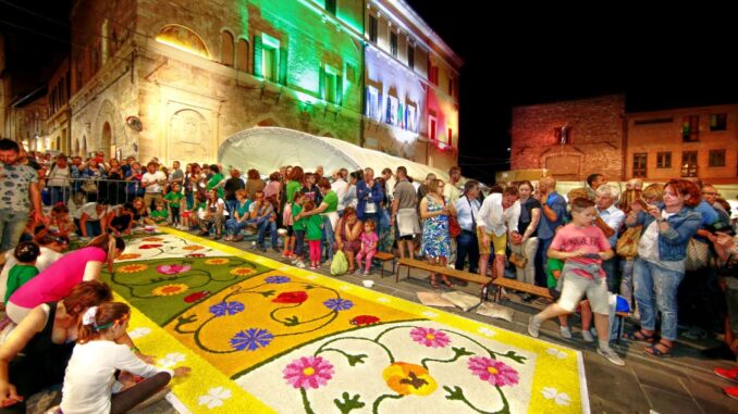 Infiorate di Spello al via, venerdì il kick off