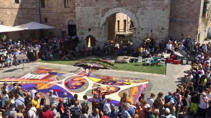 Infiorate di Spello, sabato sera l’omaggio ad Alfonsine per i 50 anni