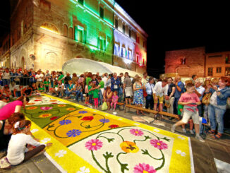 Infiorate di Spello, sabato sera l’omaggio ad Alfonsine per i 50 anni