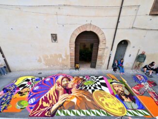San Felice vince l'Infiorata di Spello 2024 con "Il Bacio di Giuda"