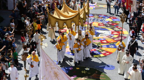 Infiorate di Spello, petali e fede per il Corpus Domini