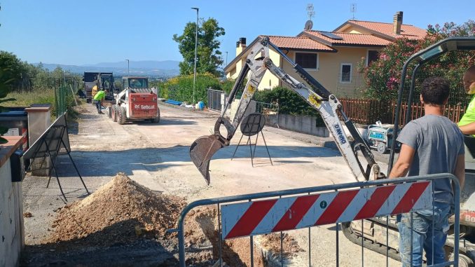 Partiti i lavori sulla rete idrica a Capitan Loreto a Spello